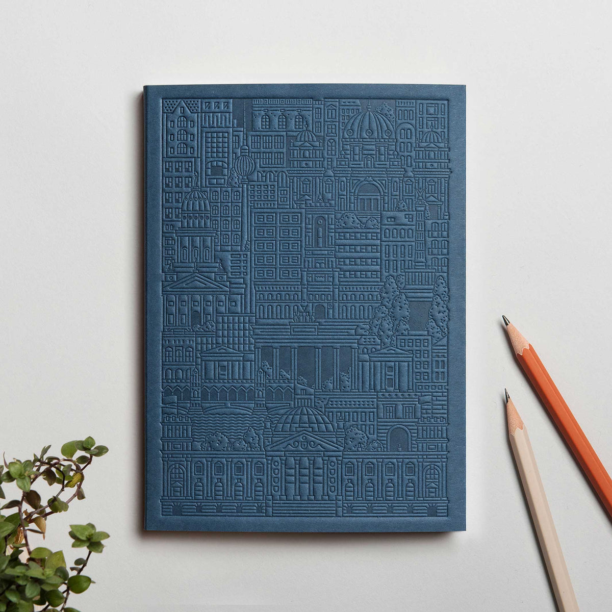 BERLIN NOTEBOOK - blaues Notizbuch - 18x13 cm & 128 Seiten | the city works