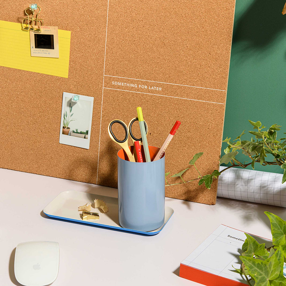 TWO TONE Pencil holder - stahlblau-oranger STIFTEHALTER - Two Tone Kollektion | Somewhere