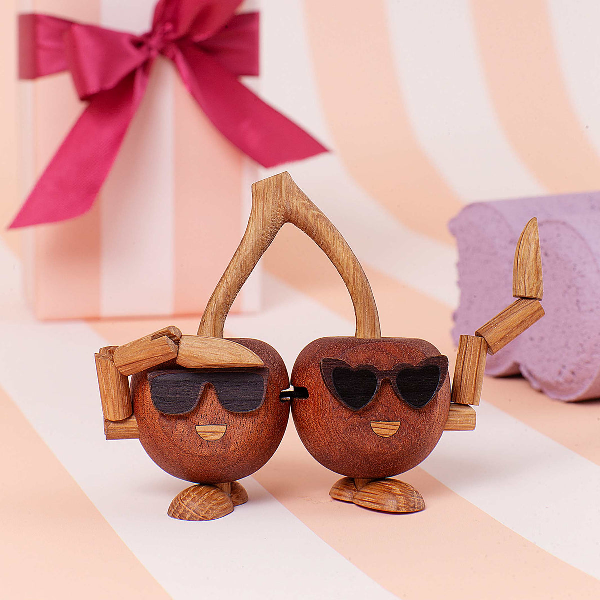 Holzfigur Woodies "Cha-Cha Cherries" – 9 cm | Spring Copenhagen
