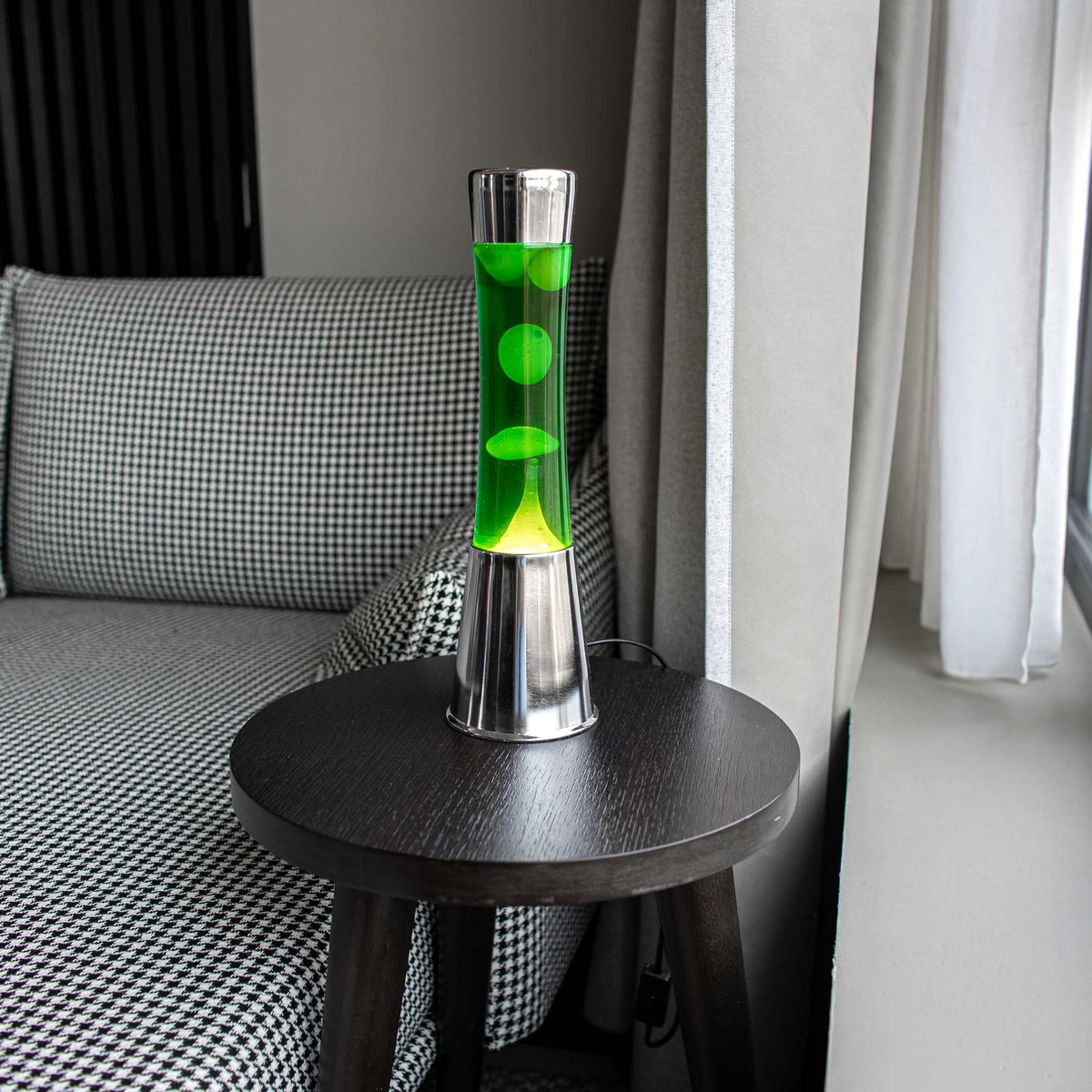 Lavalampe Tower – Chrom · Grüne Lava · Retro · 39,5 cm | Fisura