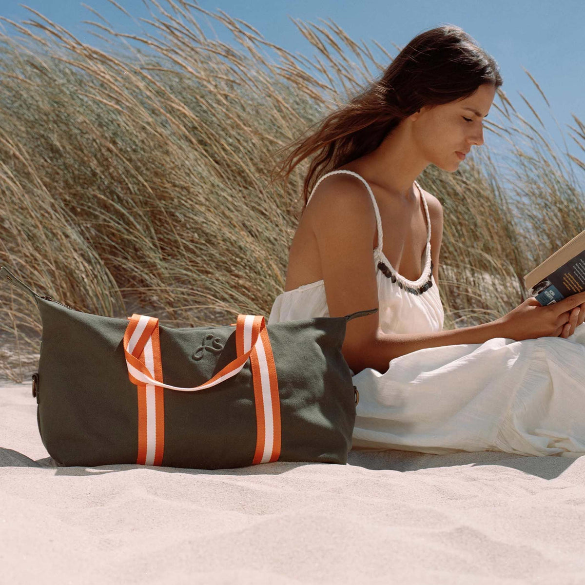 BODHI EXPLORER DUFFLE BAG - Olivgrüne Reise-Tasche aus recyceltem Segeltuchstoff 53 cm | farans