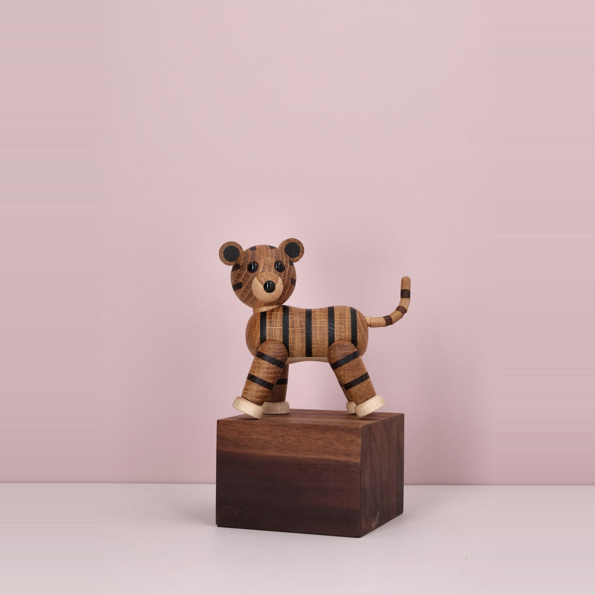 Holztiger Shiva – 12 cm · Tierskulptur | Spring Copenhagen · Tischdeko
