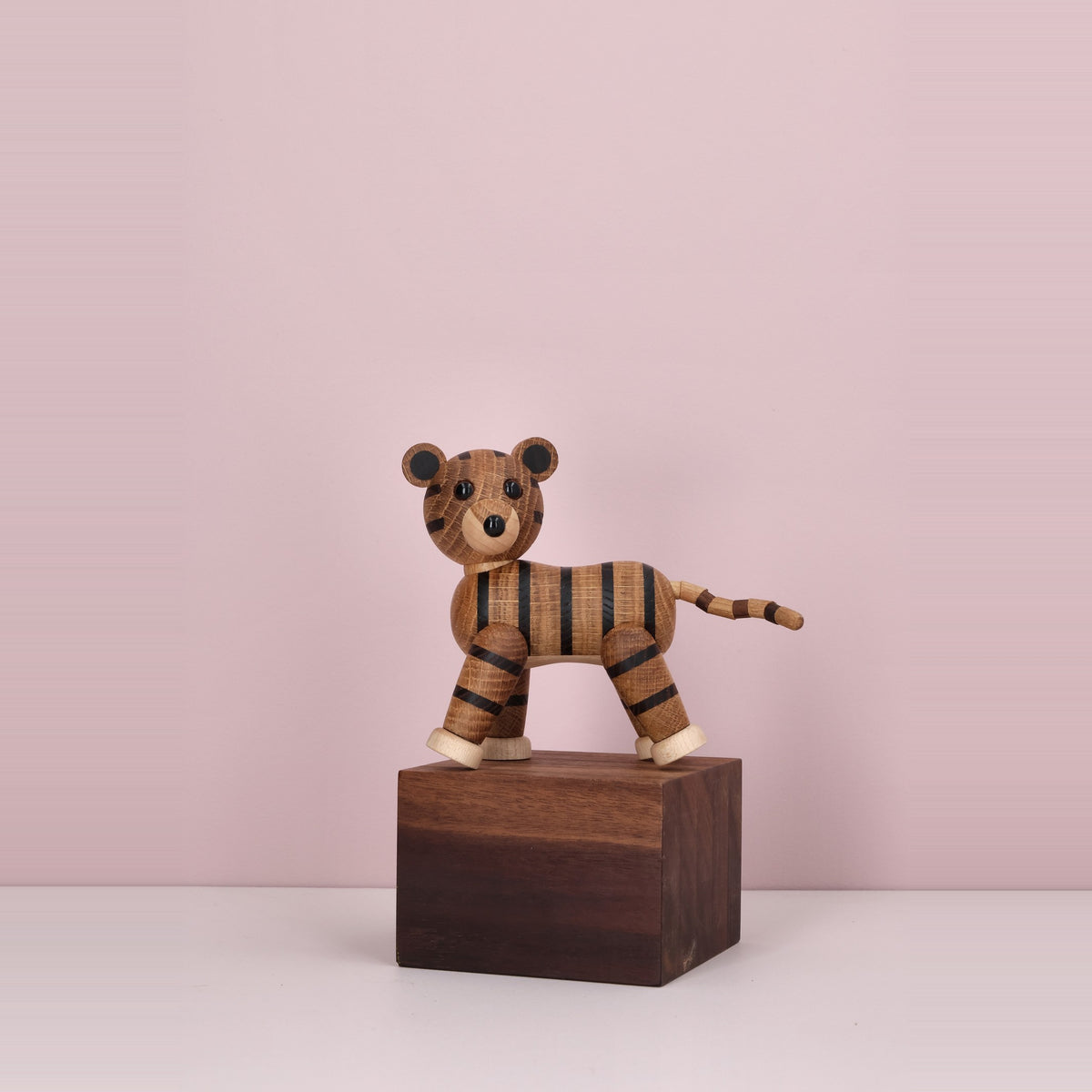 Holztiger Shiva – 12 cm · Tierskulptur | Spring Copenhagen · Tischdeko