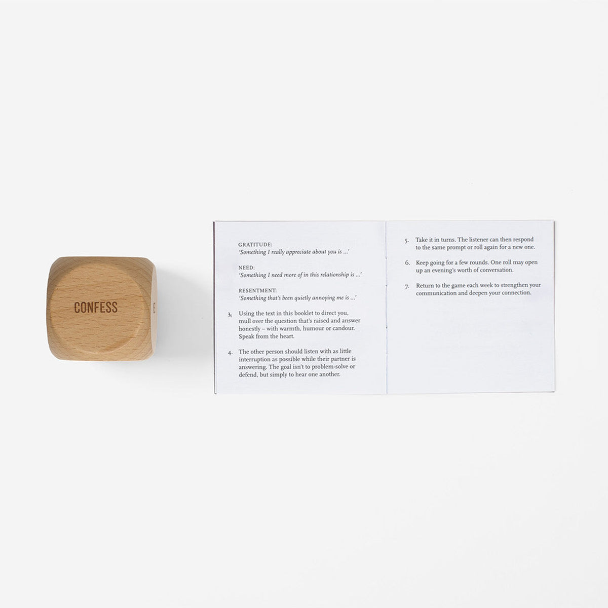 Würfelspiel "Couple's Dice" – Holz · Englisch | The School of Life