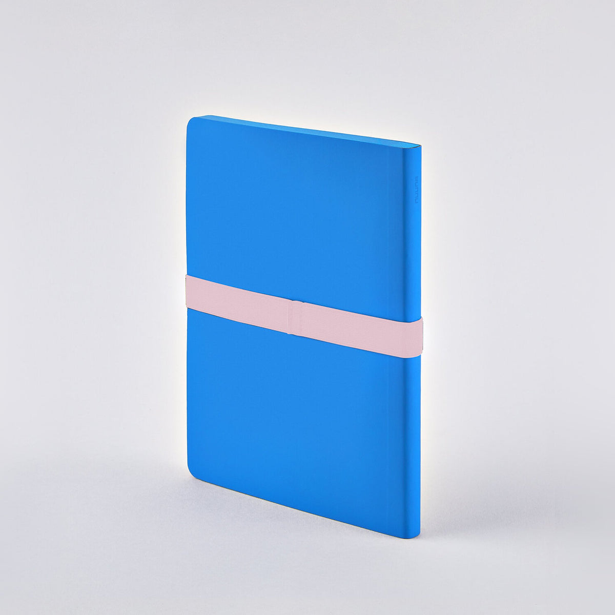 Notebook Voyager Lips – Recycled Leather · 165 × 220 mm | Nuuna