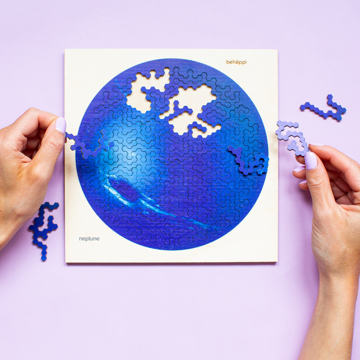 NEPTUN - Außergewöhnliches IQ-HOLZPUZZLE - PLANETEN-Serie - Level Schwer | Behäppi