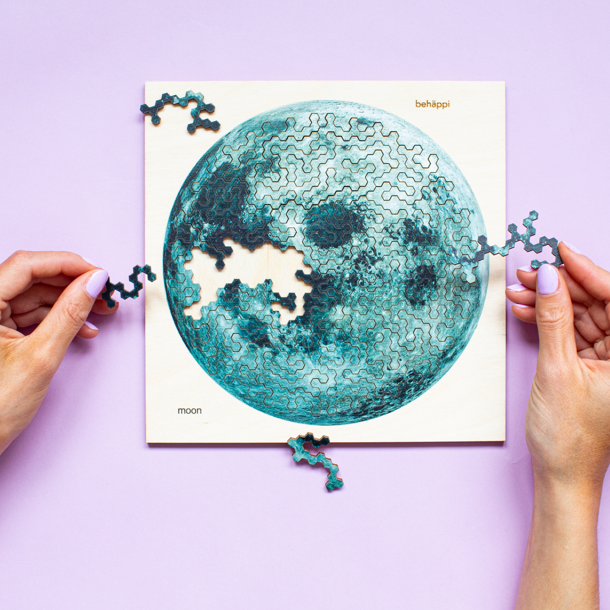 MOND - Außergewöhnliches IQ-HOLZPUZZLE - PLANETEN-Serie - Level Schwer | Behäppi