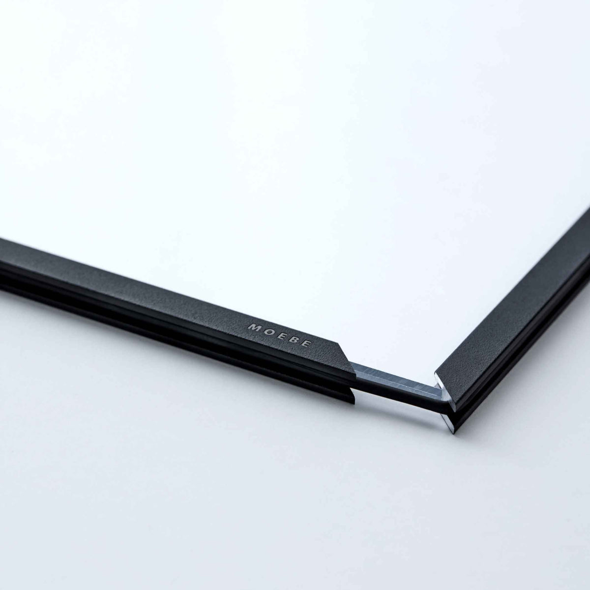 Aluminium frame - FRAME BLACK | Moebe