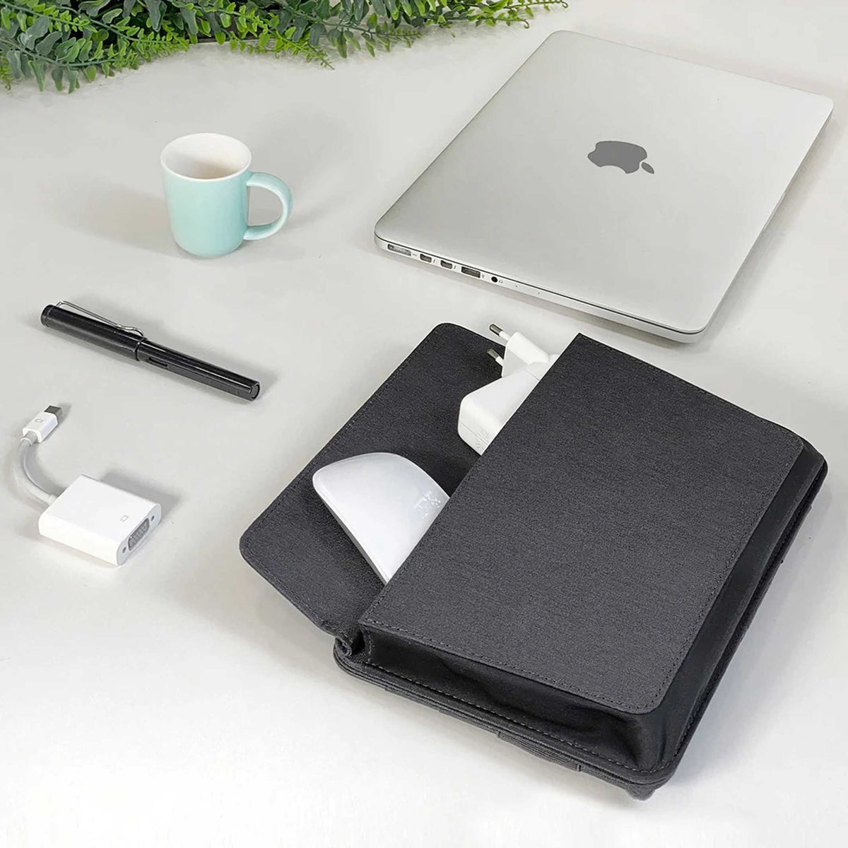 FOLD PRO - ansteckbarer Organizer für 13-15“ Laptops | beblau