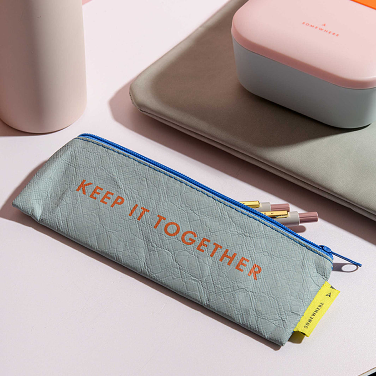 KEEP IT TOGETHER - Tyvek PENCIL CASE - 21x7 cm | Somewhere