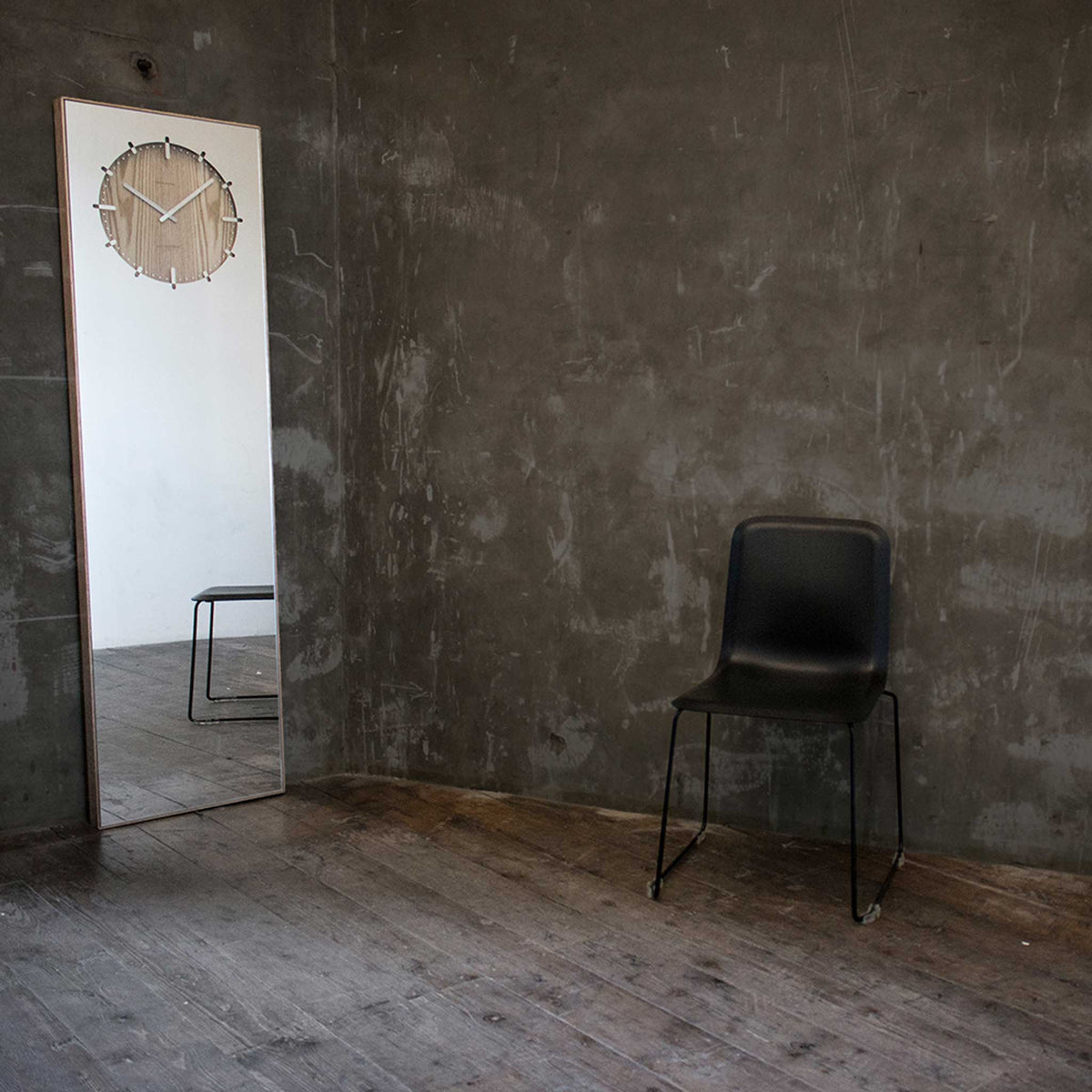 INVERS | SPIEGEL & WANDUHR | Eiche | Richard Hutten | Leff Amsterdam