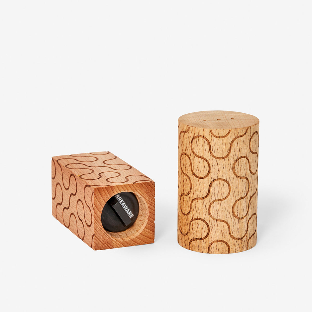 PATTERN SHAKERS | SALZ- & PFEFFERSTREUER aus Holz | Dusen Dusen | Areaware
