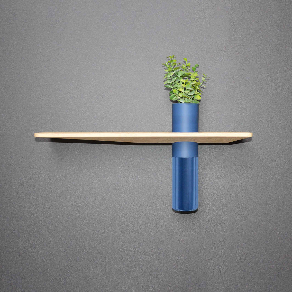 VASEBOARD M - Regal mit integrierter Vase | vaseboard