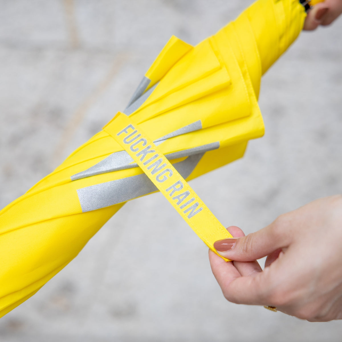 Umbrella "Fucking Rain" – Yellow · Statement · Ø 106 cm | Fisura