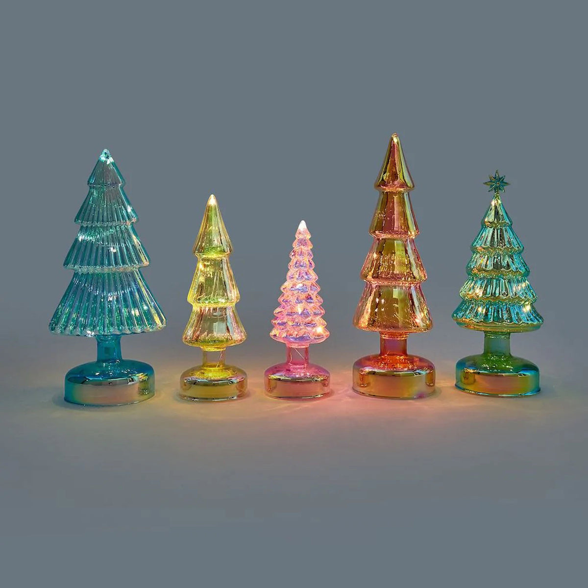 LED-Glas-Tannenbäume Klein – Bunt · 5er-Set · 18–28 cm | MoMA