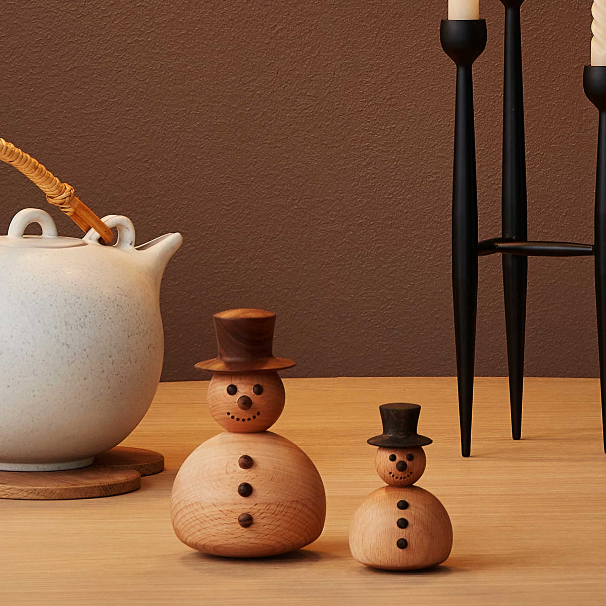 Holz-Schneemann "The Snowman" Klein – Eiche · 9 cm | Spring Copenhagen