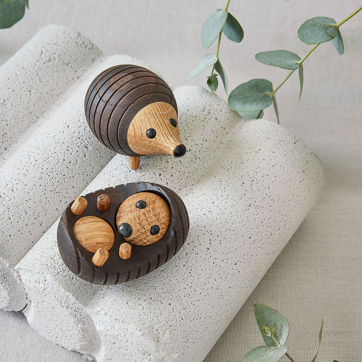 STICK - Figurine décorative hérisson en bois - Chresten Sommer | Printemps Copenhague