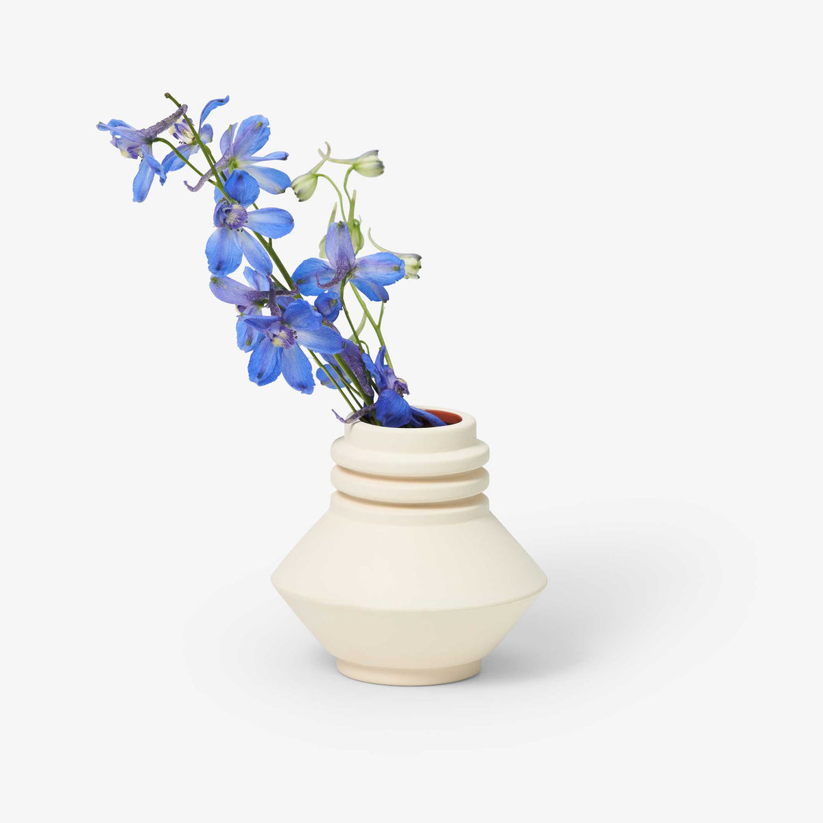 STRATA VASE | Creme-farbige VASE | D=10 cm | Simone Brewster | Areaware