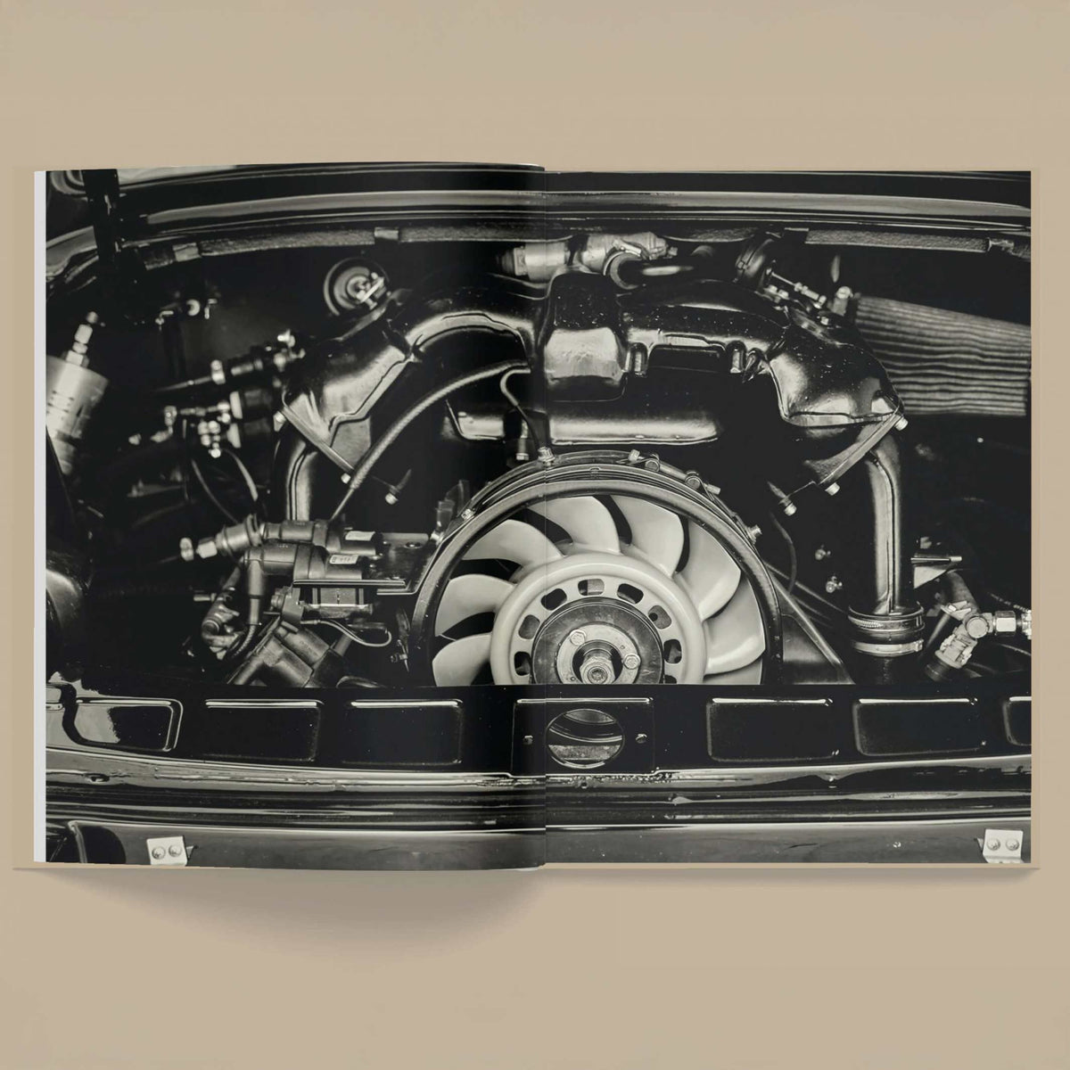 Bildband "Under the Sun" Vol. 1 Porsche – Hardcover | Mirage