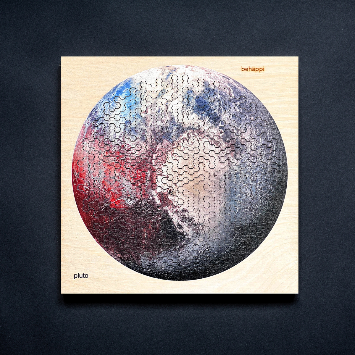 PLUTO - Außergewöhnliches IQ-HOLZPUZZLE - PLANETEN-Serie - Level Schwer | Behäppi