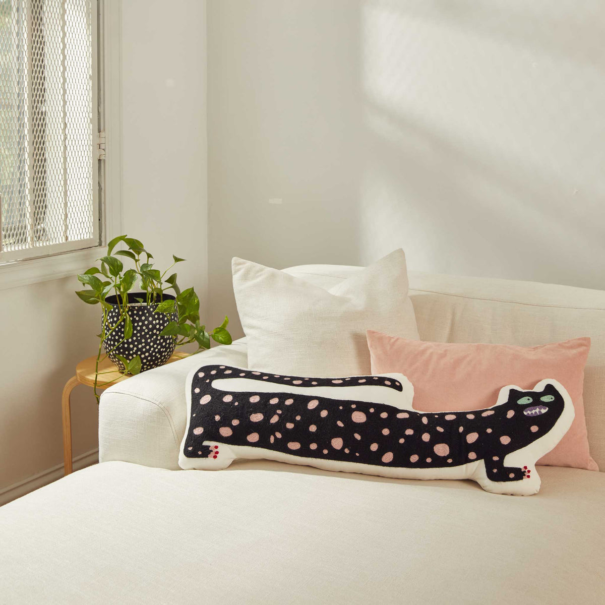 AELFIE PILLOW | Panther | TIER-ZIERKISSEN | Aelfie Oudghiri | Areaware