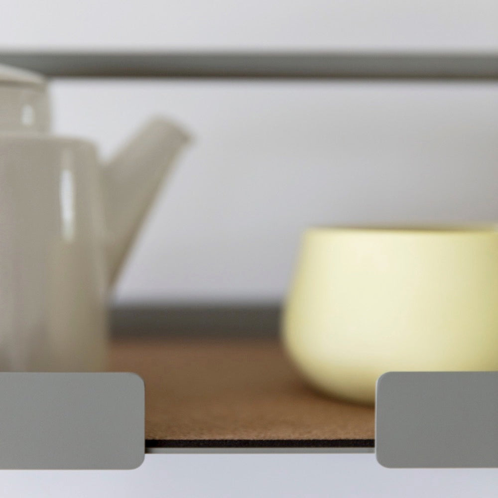 BIG HUG | hohes WANDREGAL | Hans Thyge & Co | DesignBite - Charles & Marie