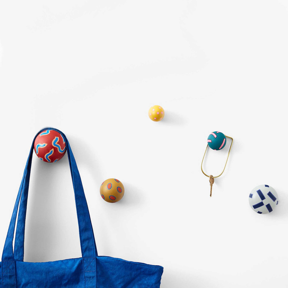 CHIAOZZA WALL HOOKS | vers. GARDEROBENHAKEN | 5er Set | Areaware - Charles & Marie
