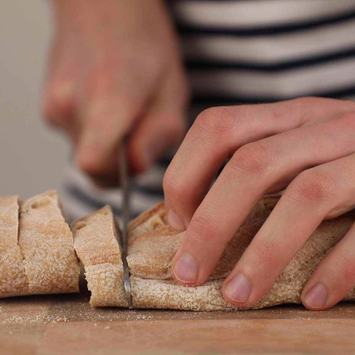 Gezacktes BROTMESSER | hölzerne Saya & Bambus-Geschenkbox | 20cm Klinge | Kotai