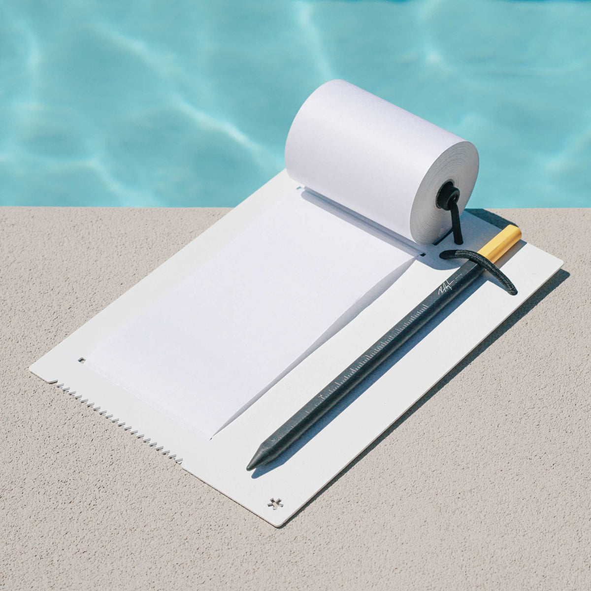 NOTE ROLLER | NOTIZROLLENHALTER & SCHREIBBOARD m. Notizrolle | Roman Luyken | Peppermint Products - Charles & Marie