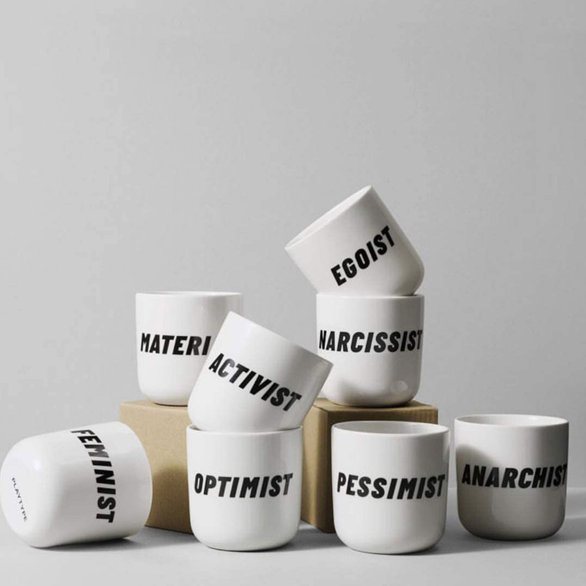 ANARCHISTE | MUG à café et à thé blanc avec typo noire | Série Attitudes | PLTY