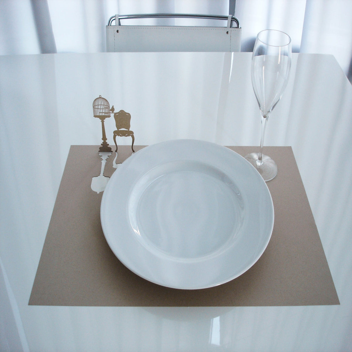 POPMAT | SETS DE TABLE (10 pièces) | Lian Ng | Vie publique