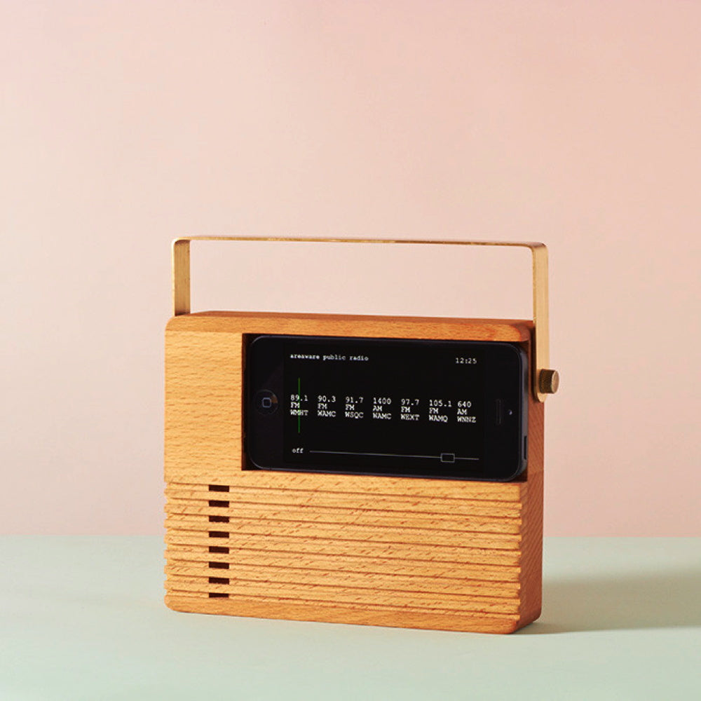 RADIO DOCK | iPhone 4&5 HALTERUNG im RADIO-Look | Jonas Damon | Areaware - Charles & Marie