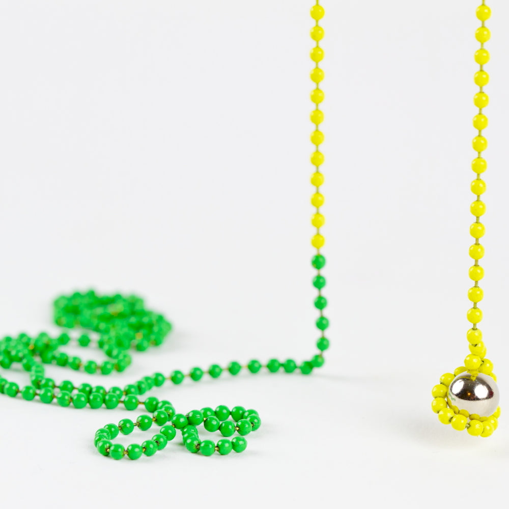 UNO - Interactiver MAGNETSCHMUCK (Zweifarbig) von Luis Pons - Charles & Marie