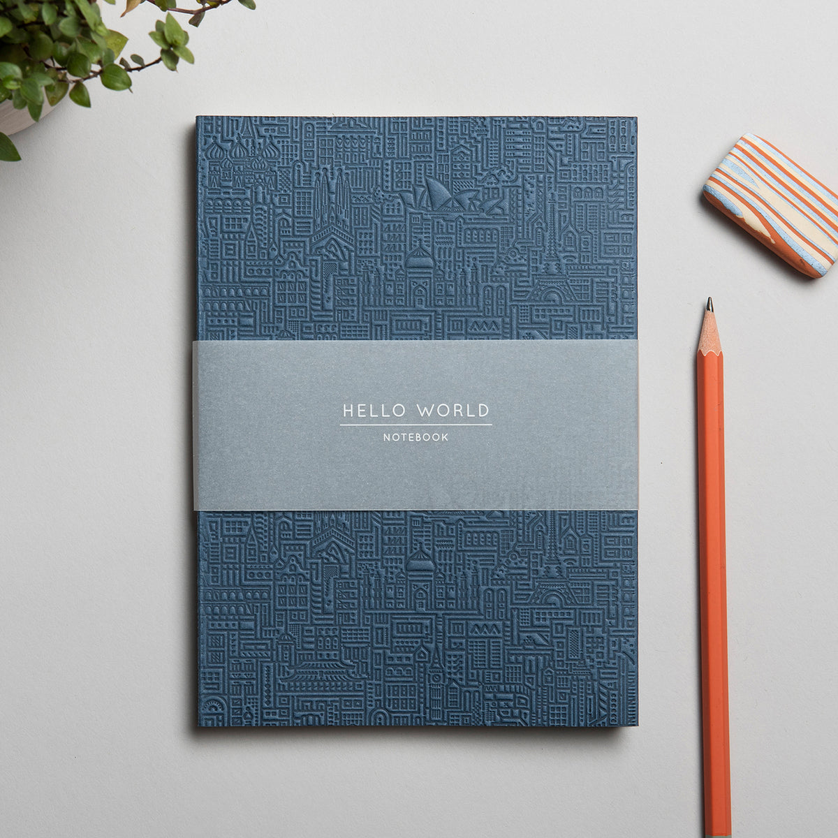HELLO WORLD NOTEBOOK - Notizbücher - 18x13 cm & 128 Seiten | the city works