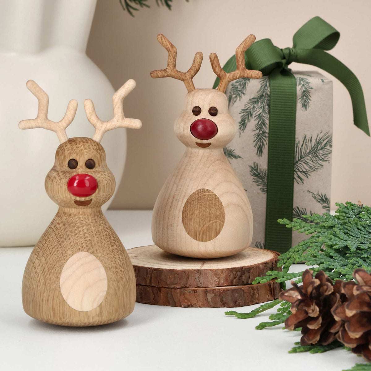 Holz-Rentier Woozie – Dunkelholz · 12 cm | Spring Copenhagen