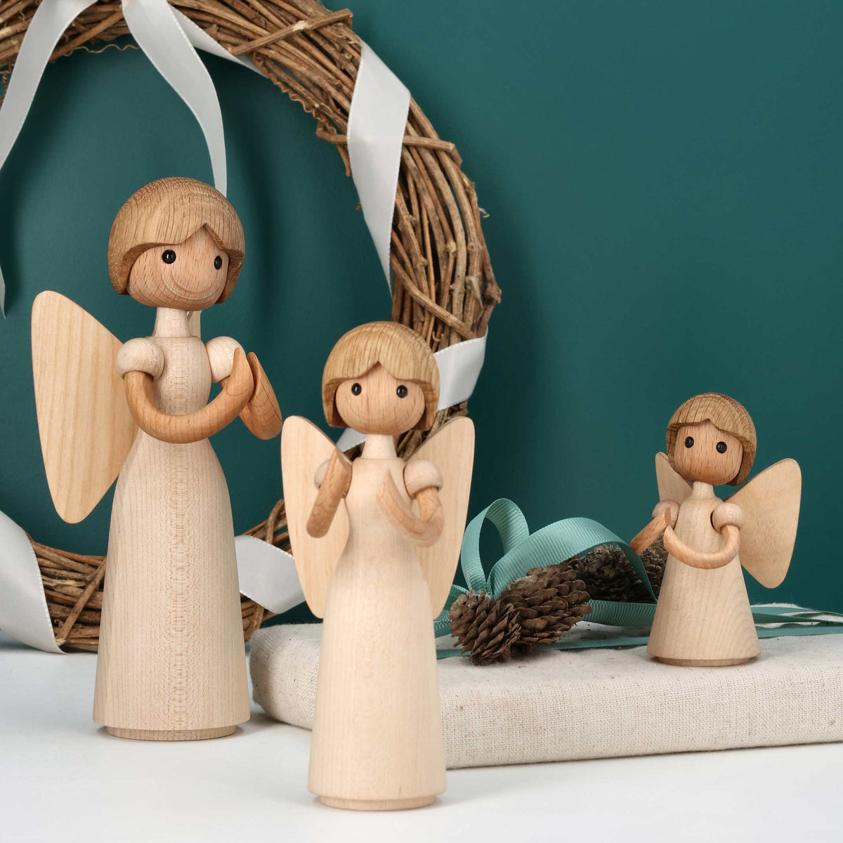 Holzengel Lucia Groß – Eiche · 20 cm | Spring Copenhagen