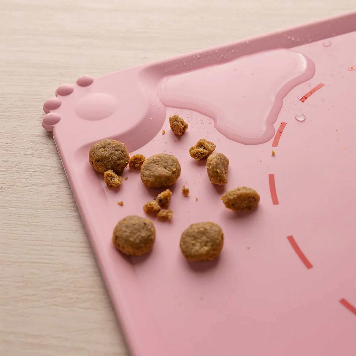 Napfunterlage "Dog Bar" – Rosa · Silikon · 49,5×26,5 cm | Fisura