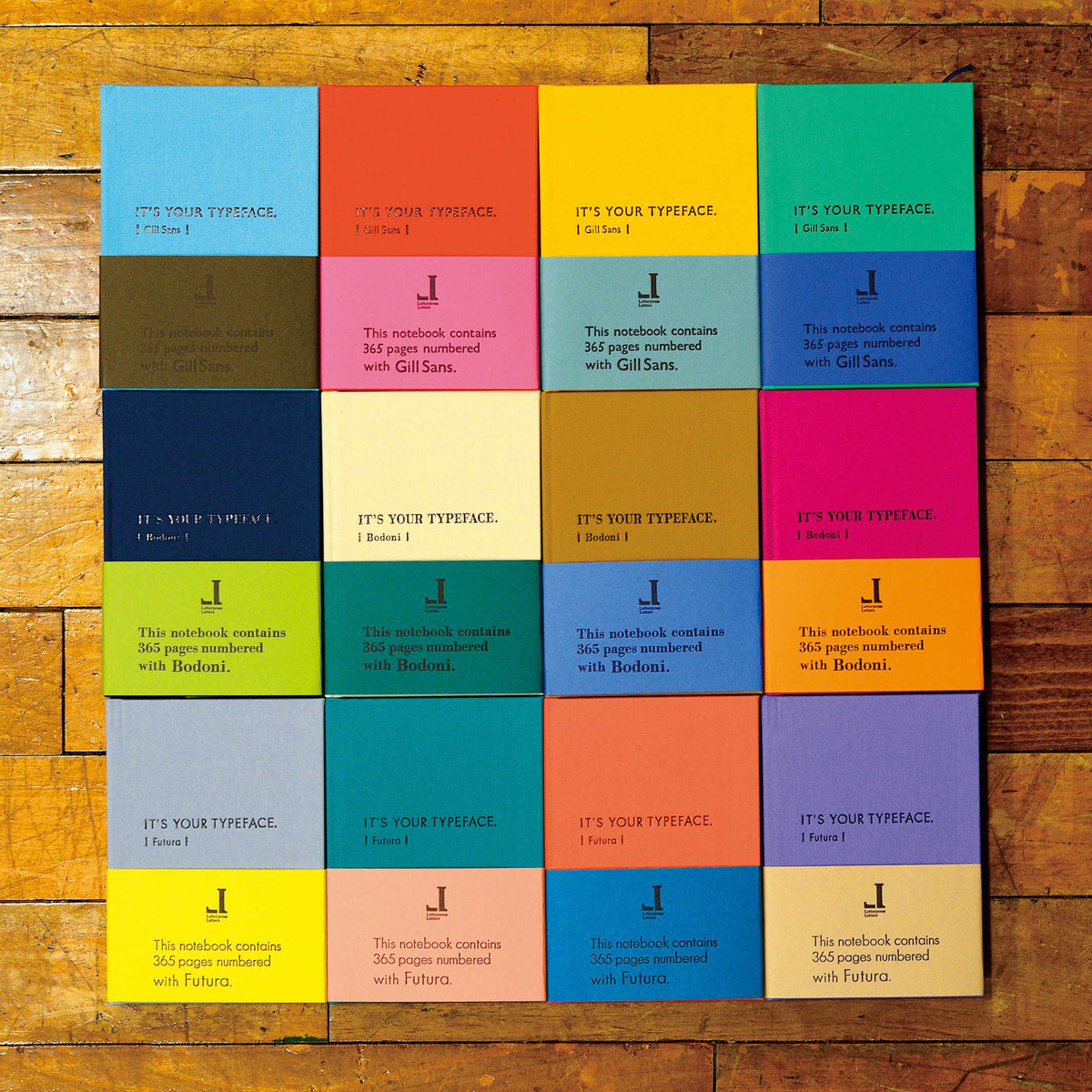 Notizbuch Typeface Gill Sans – Letterpress, A6 Blau, Japan | Tomigaya · Geschenk Design