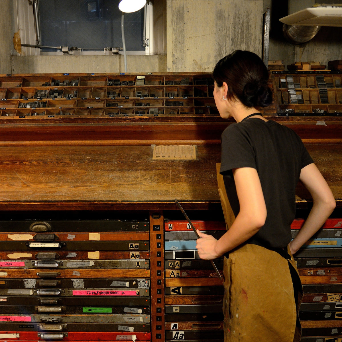 Notizbuch Typeface Gill Sans – Letterpress, A6 Hellgrün, Japan | Tomigaya · Geschenk Design