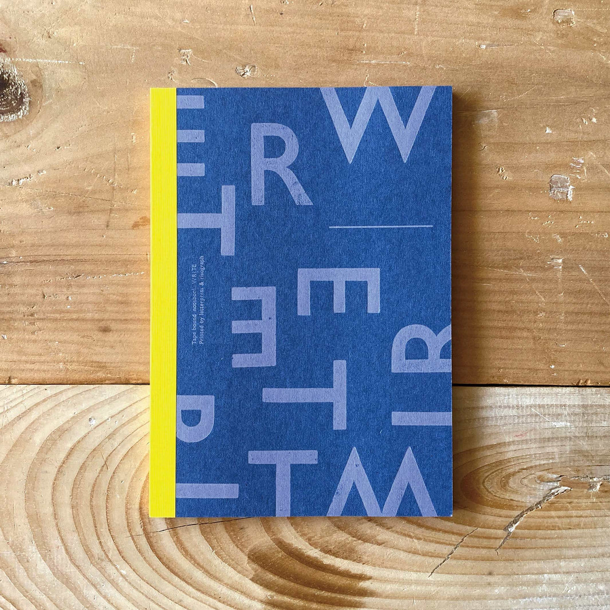 Notizbuch Write Random – Letterpress, A5, Punktraster | Tomigaya