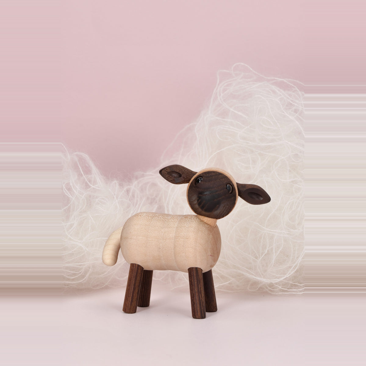 Holzlamm Will – 8,5 cm · Tierskulptur | Spring Copenhagen · Tischdeko