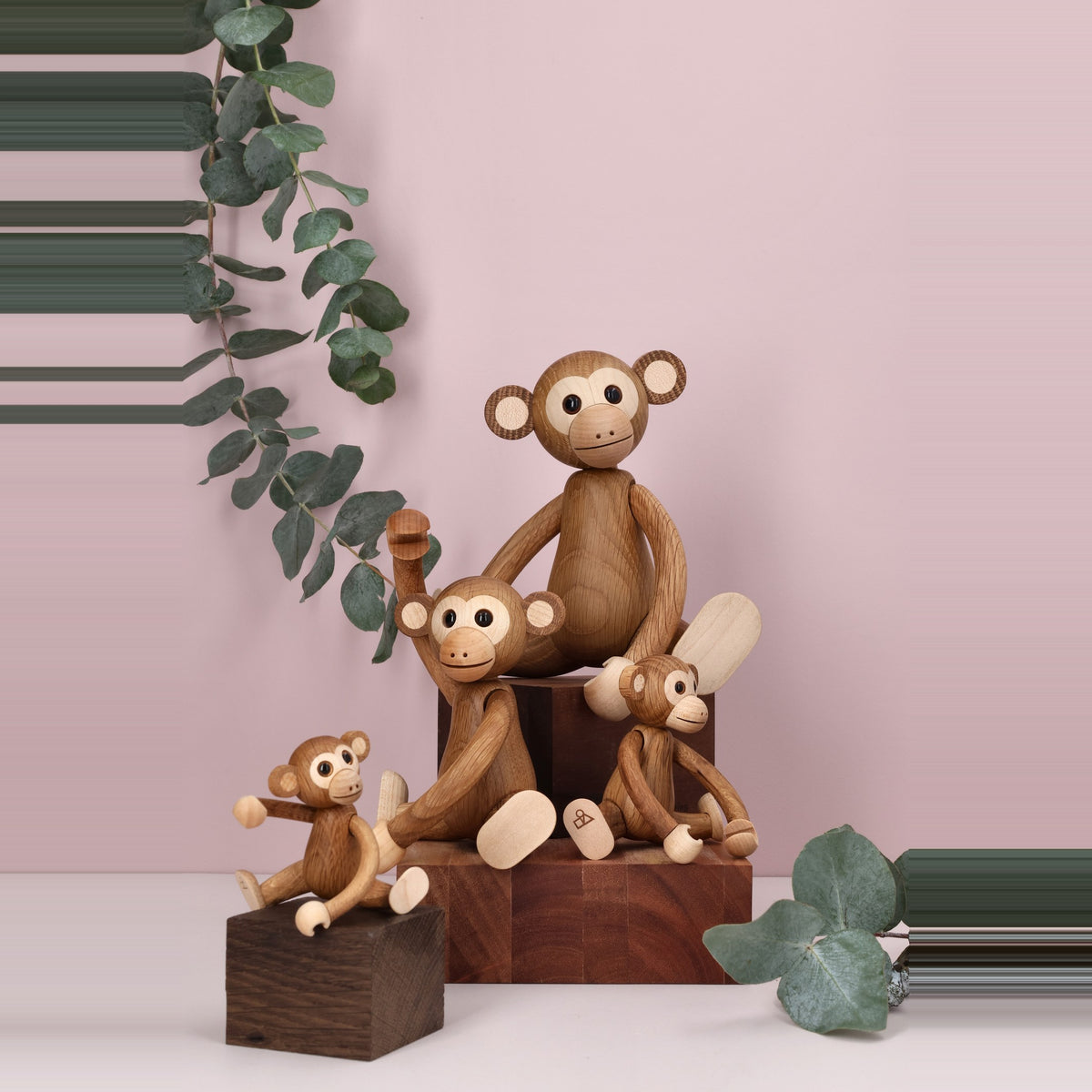 Holzaffe Funky – 21 cm · Tierfigur | Spring Copenhagen · Tischdeko