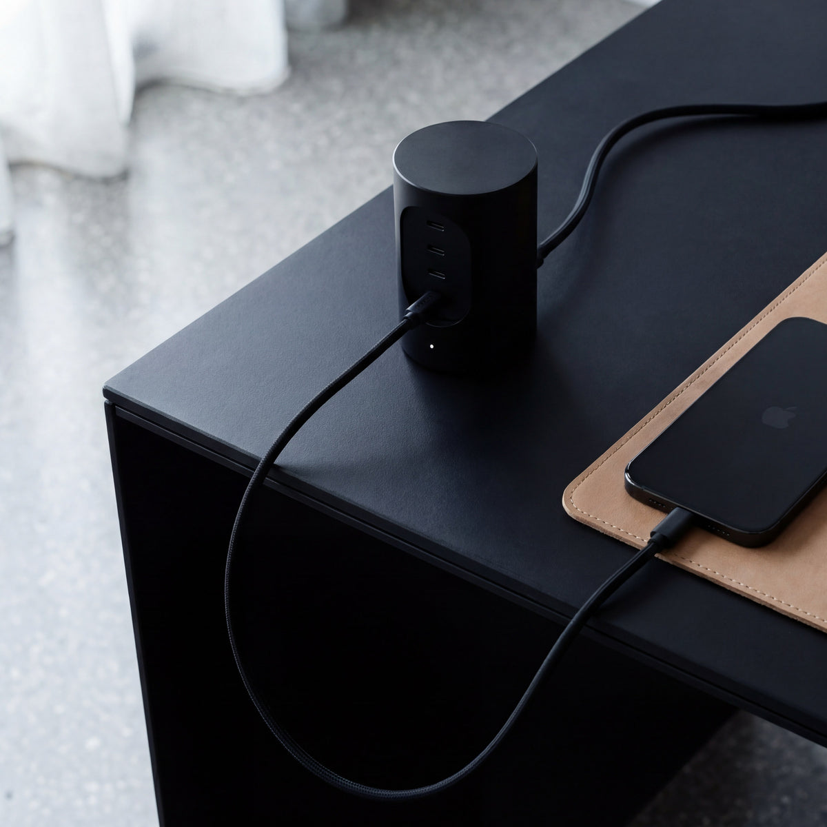USB-C Charger Cylindric UX1 – 165 W GaN, 4 Ports | Cords