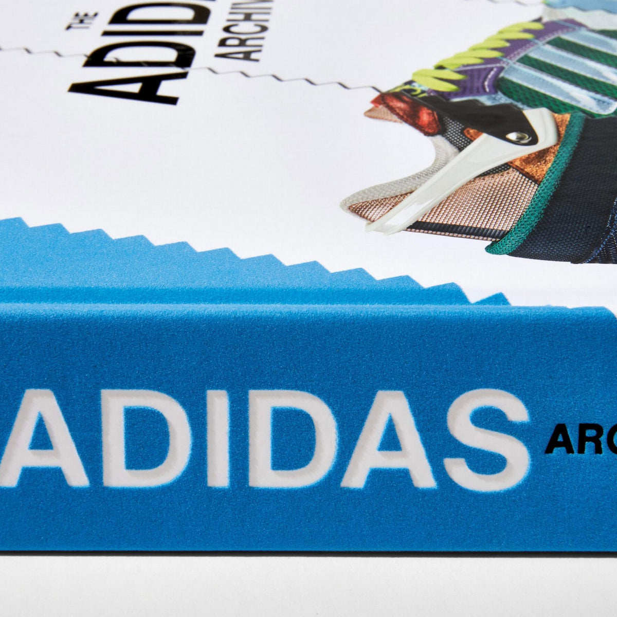 Les archives adidas. La collection de chaussures | LIVRE | Édition anglaise | Éditions Taschen