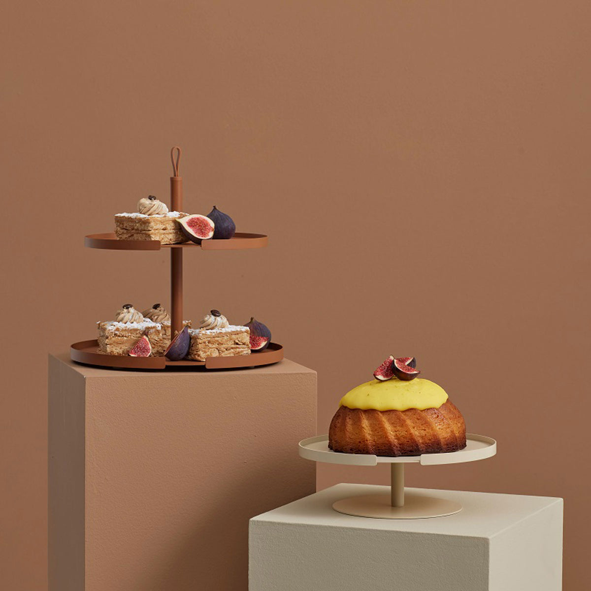 GROS CÂLIN | ASSIETTE À GÂTEAU | 1 niveau | Hans Thyge &amp; Cie | ConceptionBite