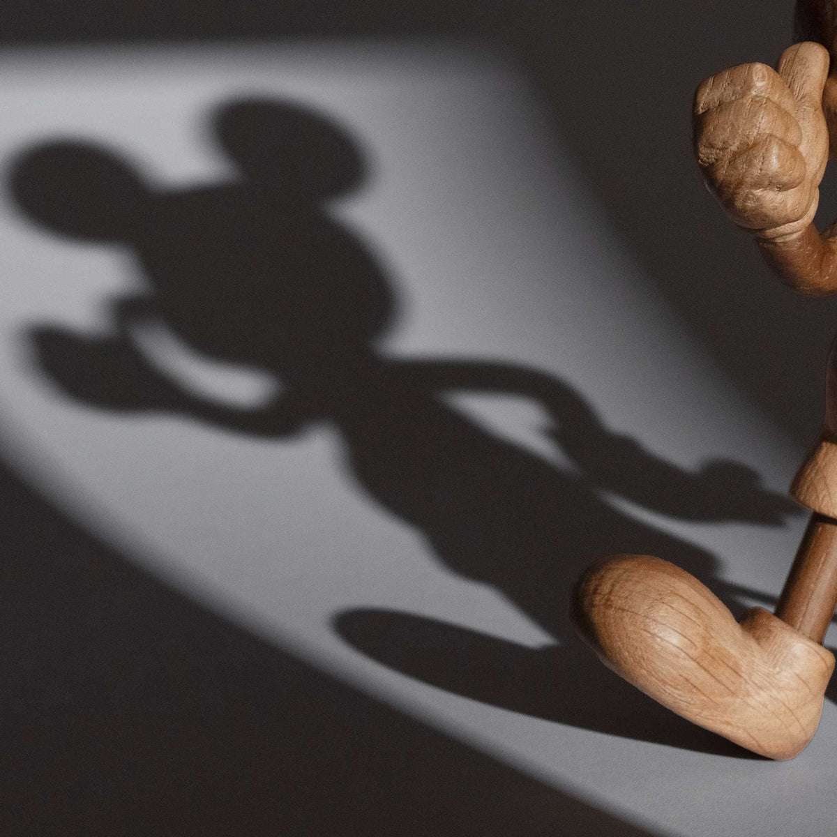 Holzfigur Mickey Mouse Klein – Eiche · 15,5 cm | boyhood × Disney