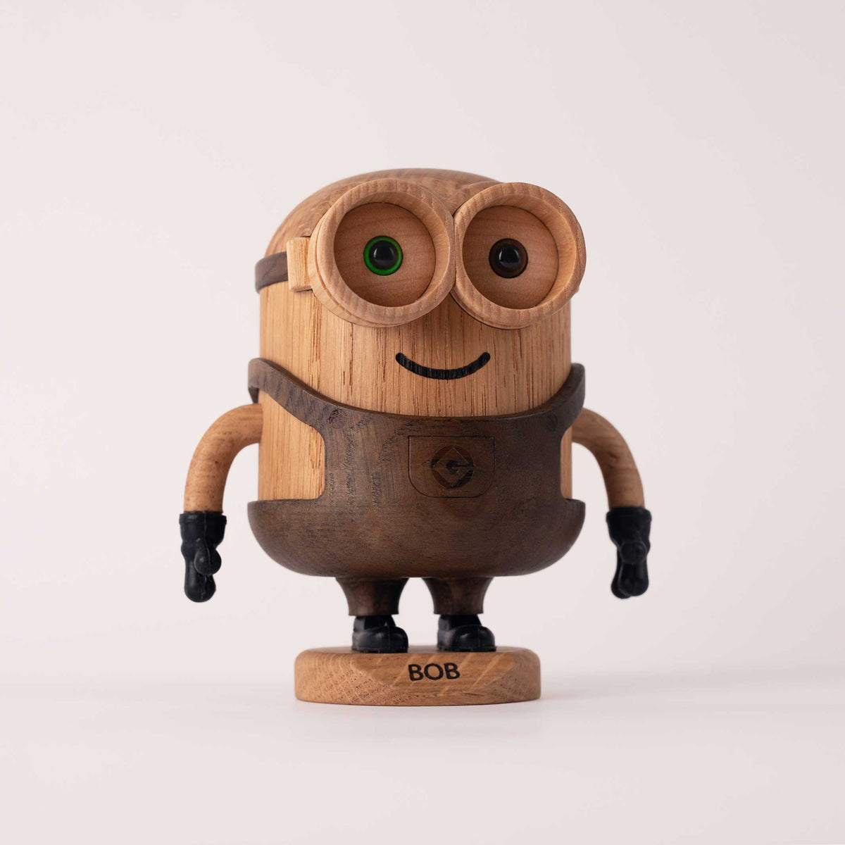 Holzfigur Bob Groß – Eiche · 17,5 cm | boyhood × Minions