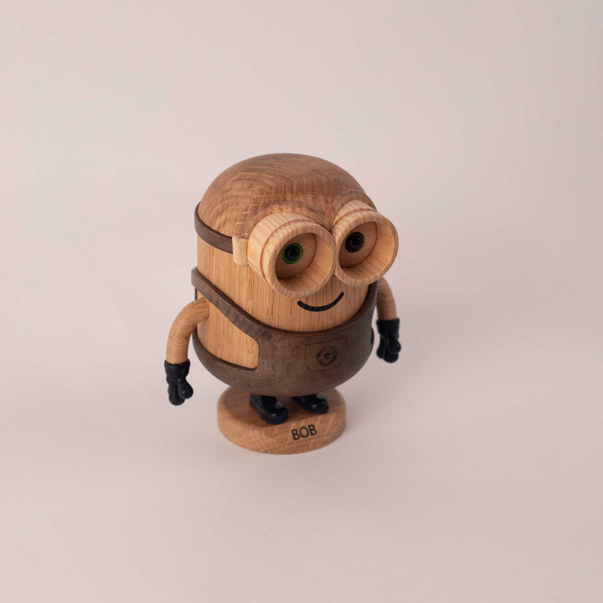 Holzfigur Bob Groß – Eiche · 17,5 cm | boyhood × Minions