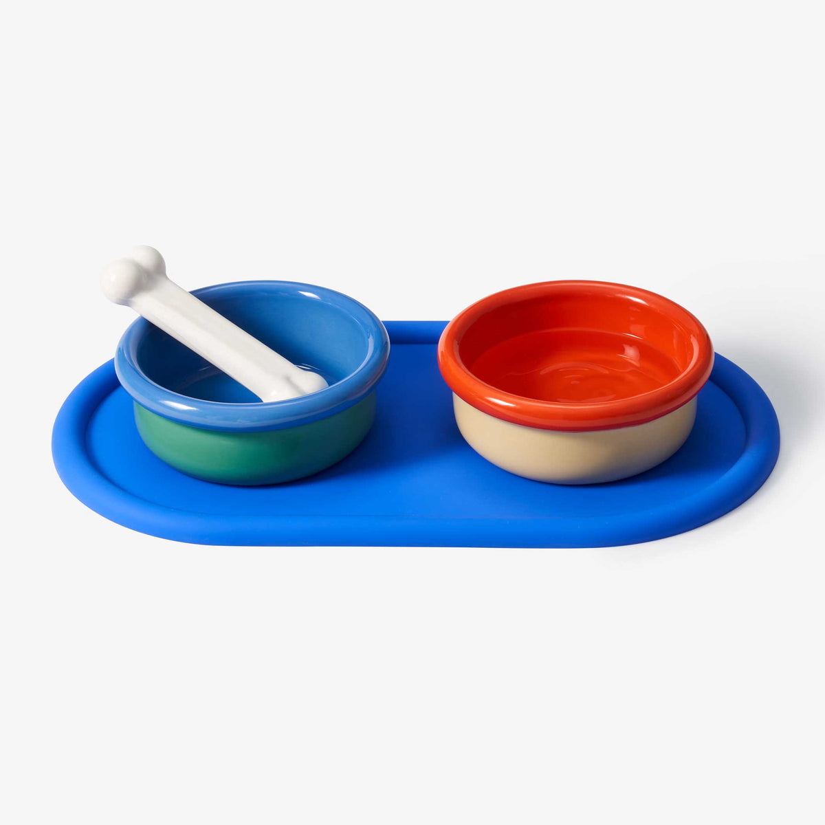 CHAQUE ANIMAL DE COMPAGNIE MANGE ENSEMBLE | Gamelles et contenants pour aliments pour animaux | Connaissance de la zone