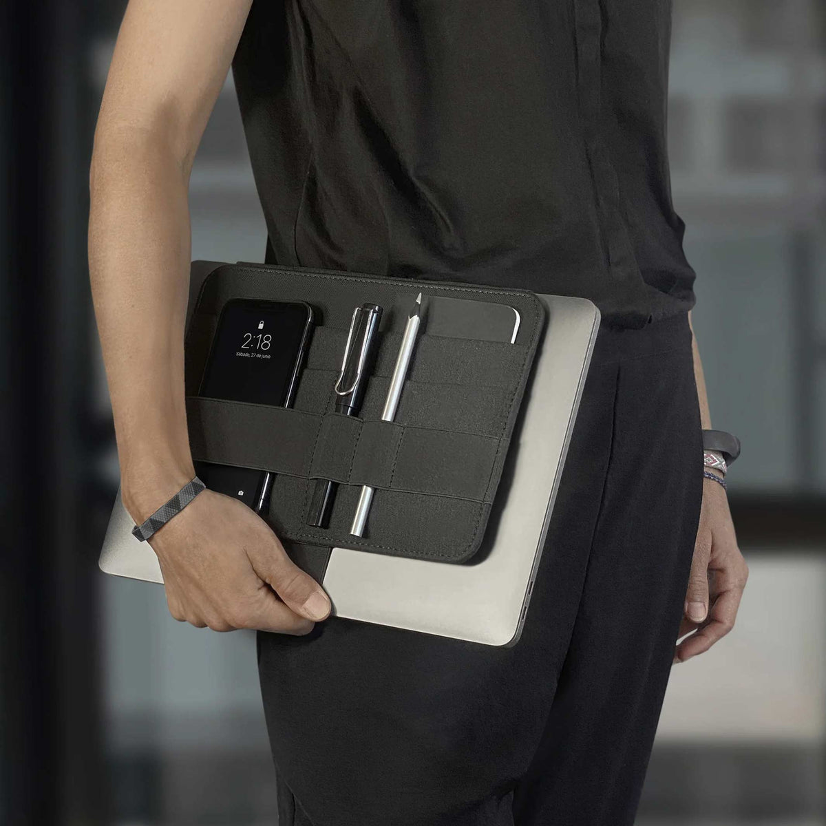 FOLD PRO - ansteckbarer Organizer für 13-15“ Laptops | beblau
